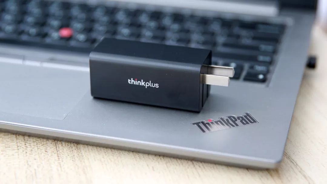 thinkplus口红电源测评,thinkplus口红充电器