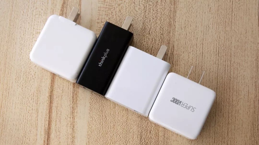 thinkplus口红电源测评,thinkplus口红充电器