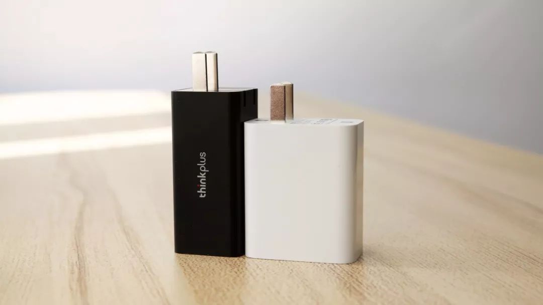 thinkplus口红电源测评,thinkplus口红充电器