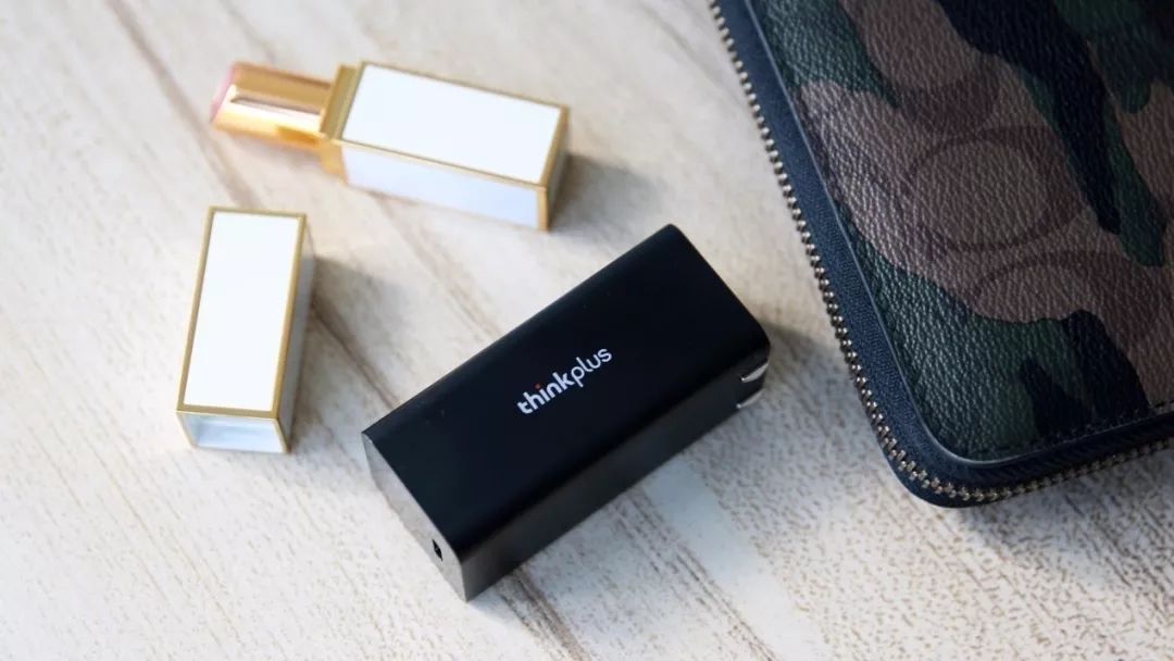 thinkplus口红电源测评,thinkplus口红充电器