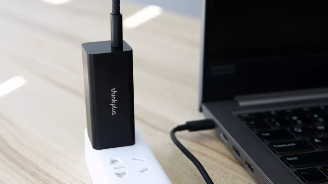 thinkplus口红电源测评,thinkplus口红充电器