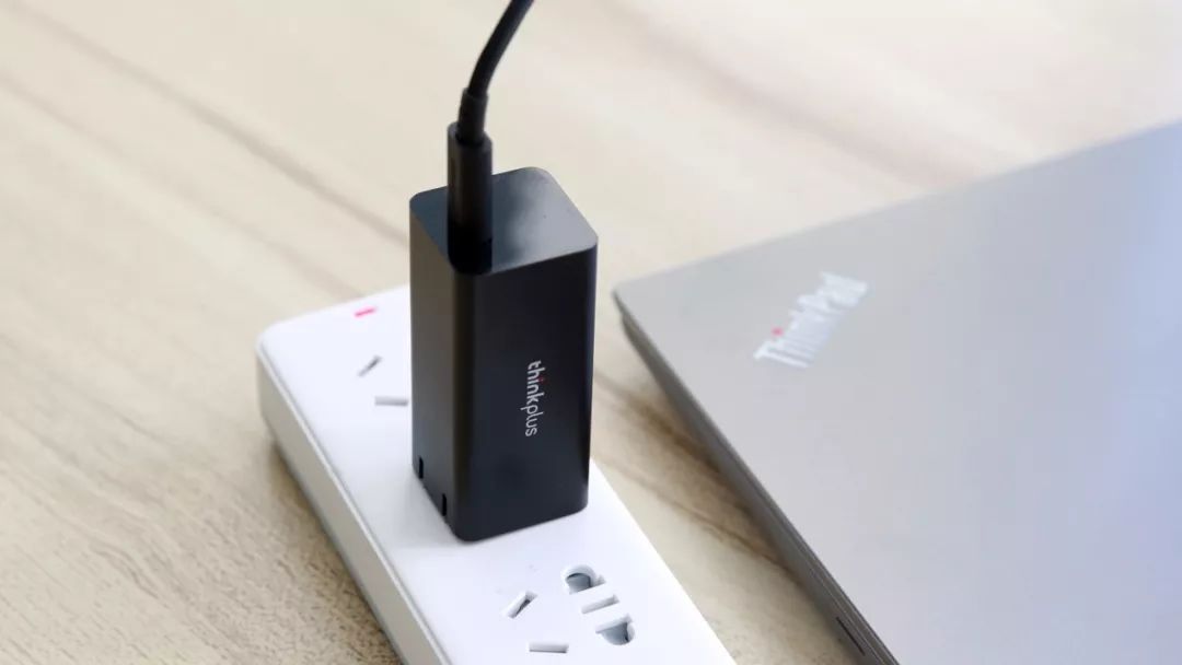 thinkplus口红电源测评,thinkplus口红充电器