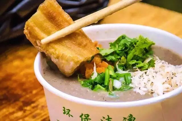 武汉:一碗热干面杀百鬼,一锅豆皮烫神仙