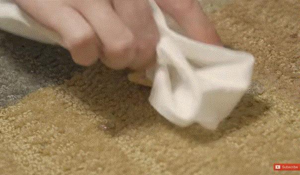 请问一下白色沙发脏了怎样清理,沙发脏了不用拆不用洗