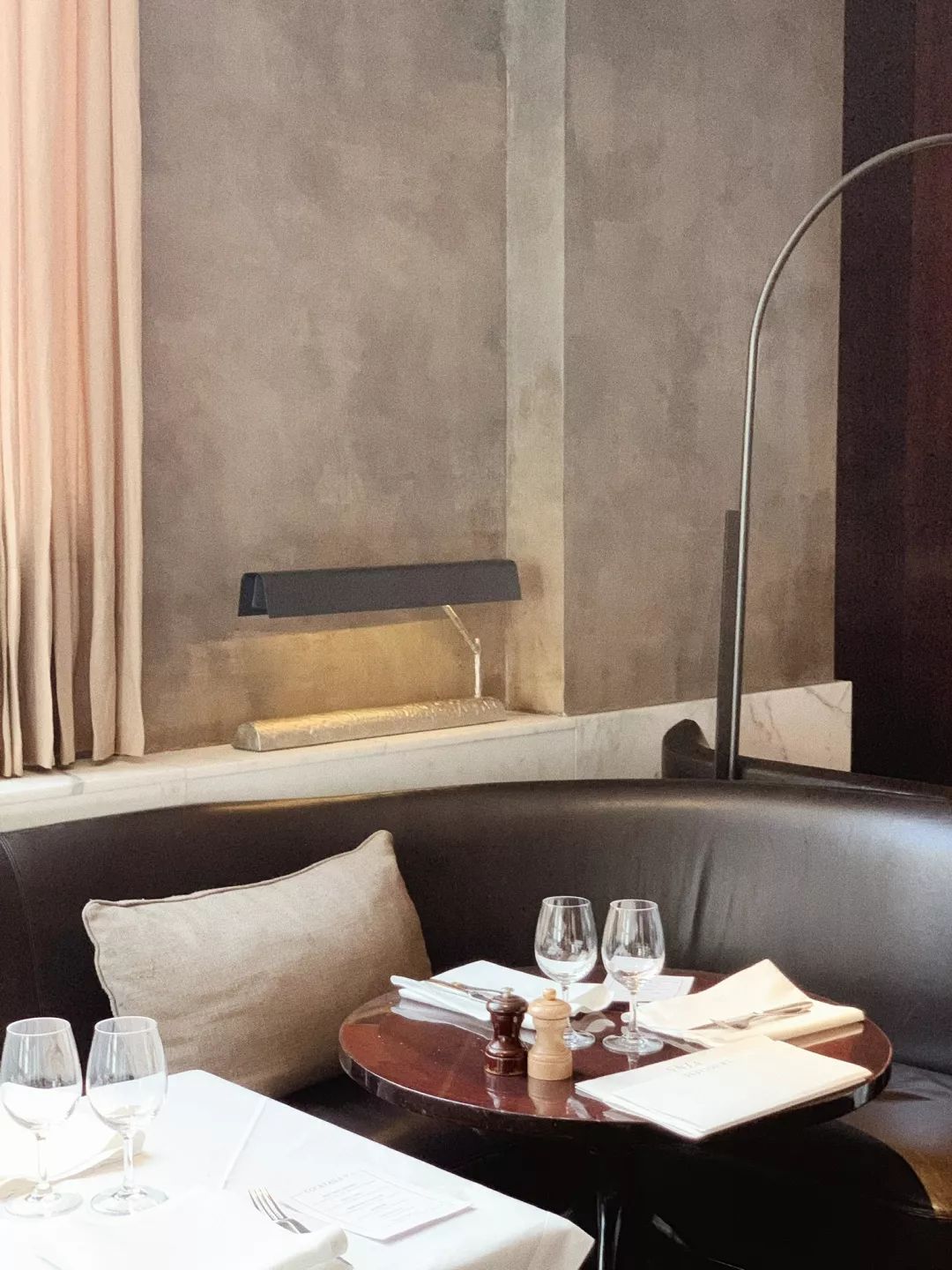 巴黎和lv的鞋哪个好,巴黎和伦敦相约旅行