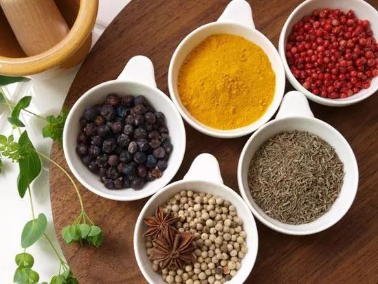 没吃东西口有异味,吃不下东西嘴里有酸水怎么回事