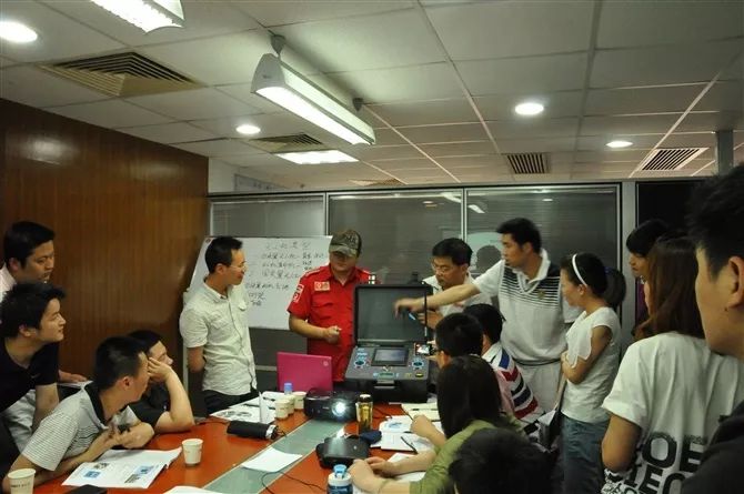 易瓦特无人机测试,易瓦特无人机驱鸟护航