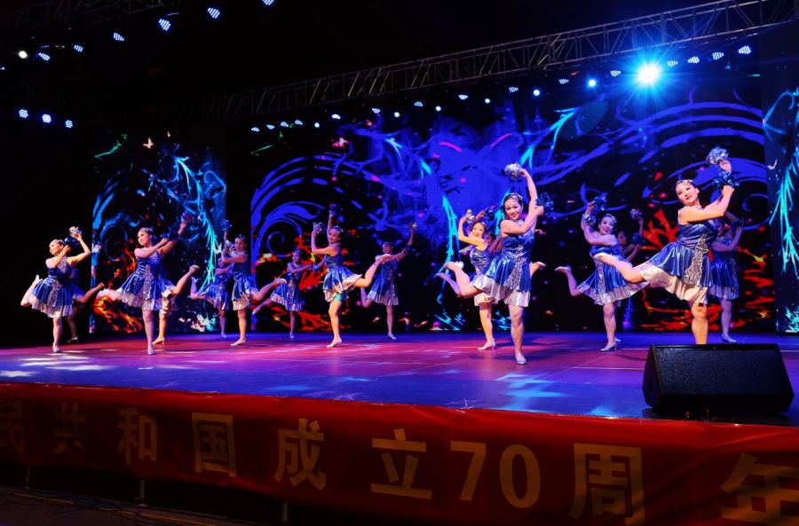 舞出风采舞蹈队,舞出风采健身队