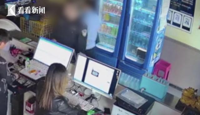 搭讪女网管,调戏女网管被暴打