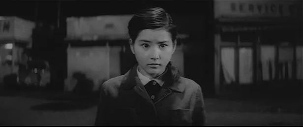 她是日本第一美女,是“活着的传说”!再大腕的明星遇到她,也化身迷弟迷妹