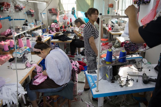 揭秘产品畅销全球的中国“情趣内衣小镇”