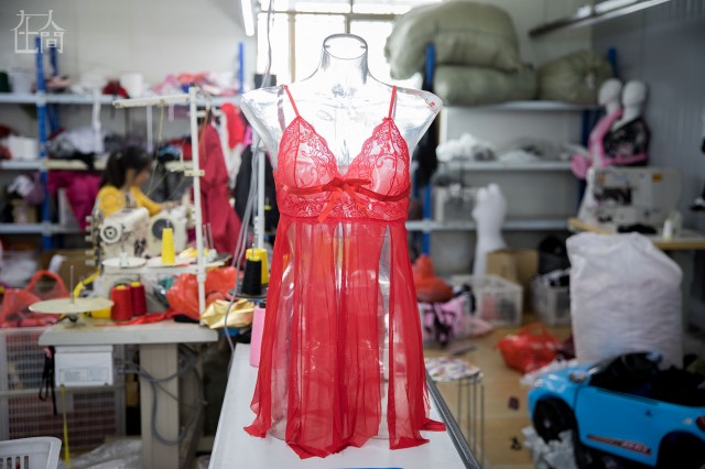 揭秘产品畅销全球的中国“情趣内衣小镇”