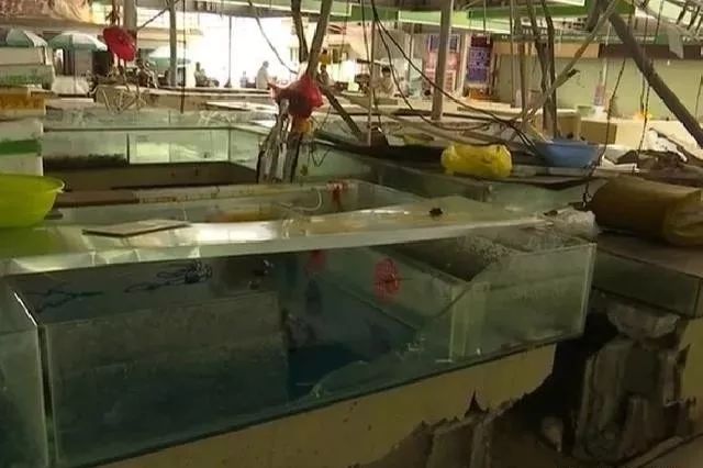 南宁被打摊贩回应后续,南宁农贸市场最新事件