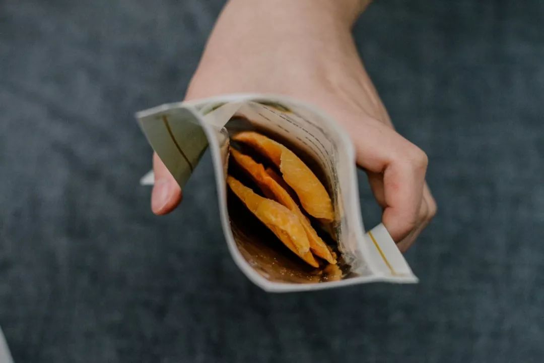 别瞎研究了，几位资深零食粉整理出来的双11囤货清单