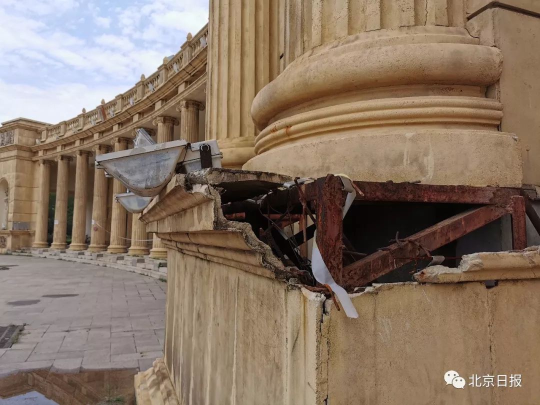 荒草丛生、配套停摆、一个月被诉460次，昌平这个小区牛大了