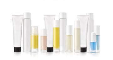 化妆老是搓泥是不是用面霜的原因,脸化妆为什么老是搓泥