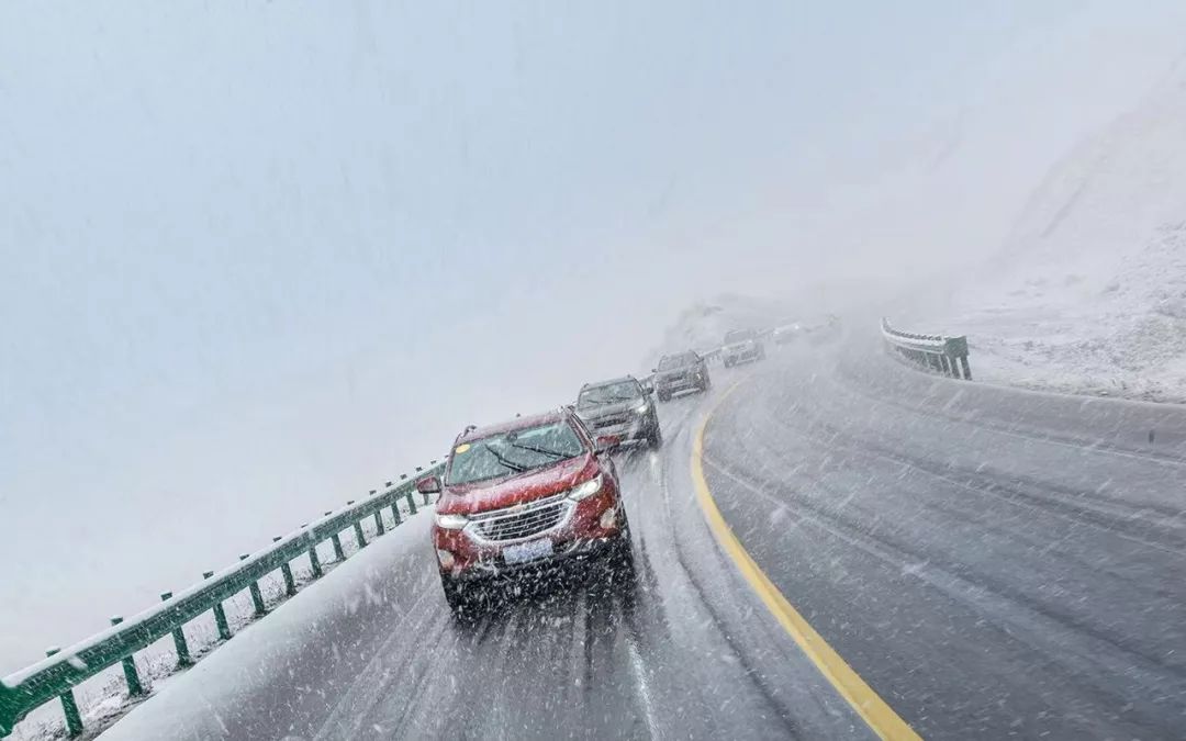 硬汉的柔情似水试驾雪佛兰创界rs,创界rs四驱越野视频