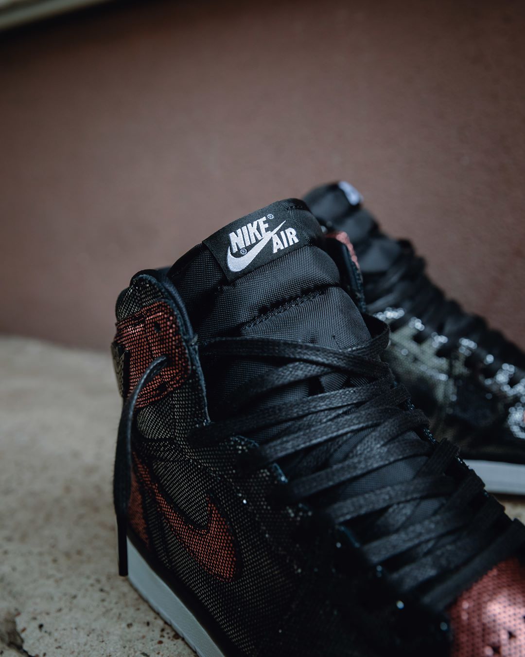 日本哪里有卖aj1,aj1日本限定灰银正品对比