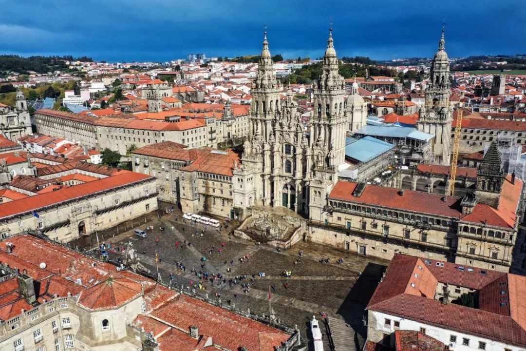 823km的步履不停，每个人心中都有一条朝圣之路