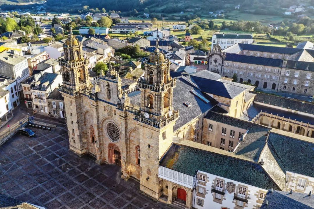 823km的步履不停，每个人心中都有一条朝圣之路