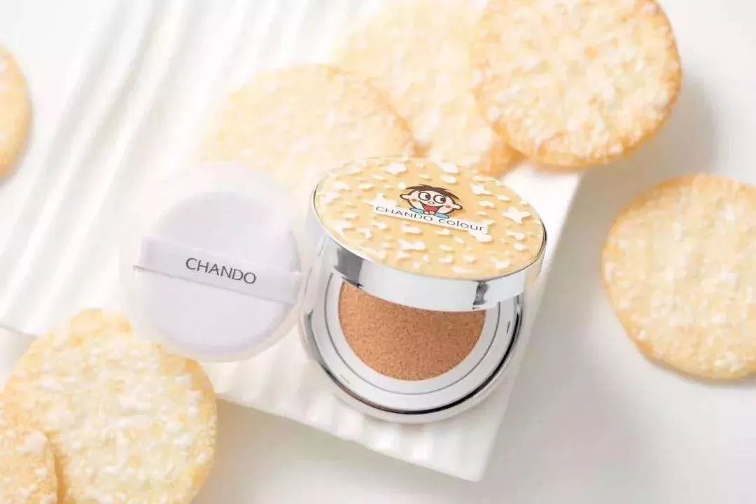 平价联名款美妆推荐,最近最火的彩妆联名款