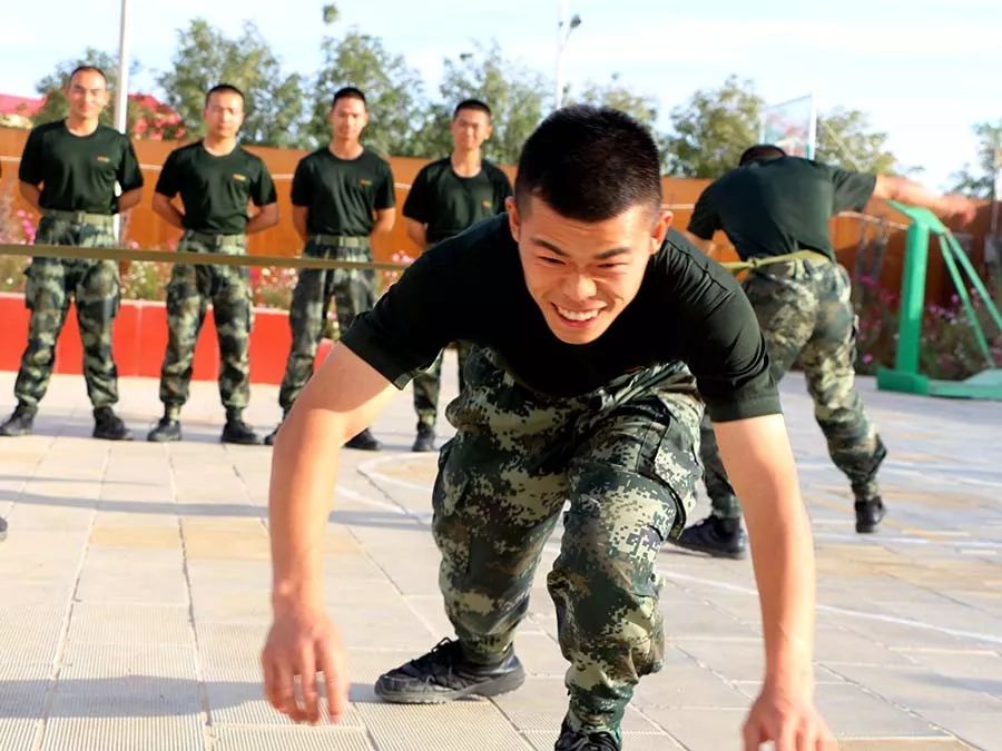 这样的体能训练你敢试试吗,这样的健身你能坚持多久