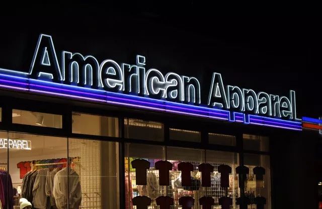 早报|MOCo.母公司发声明，决定暂时退出香港市场；欧莱雅集团收购新香水品牌；Gucci将举办男装秀