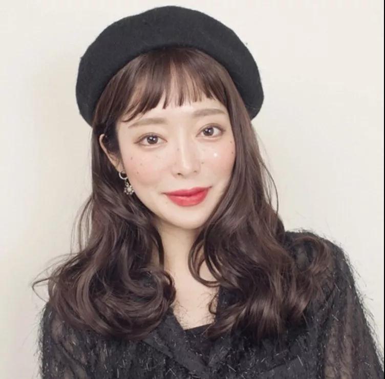 欧阳娜娜直刘海发型,欧阳娜娜齐刘海发型