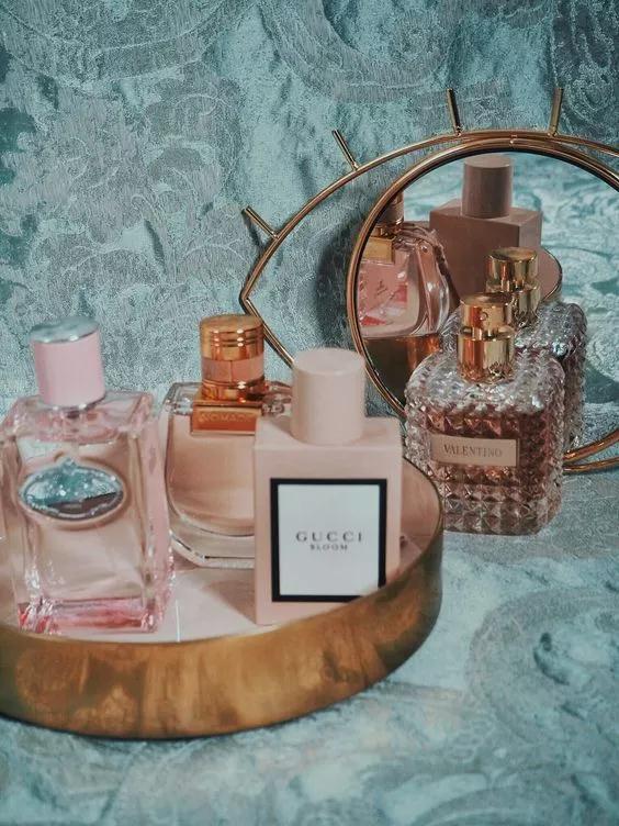 戚薇冰箱塞满香水,戚薇冰箱放香水视频