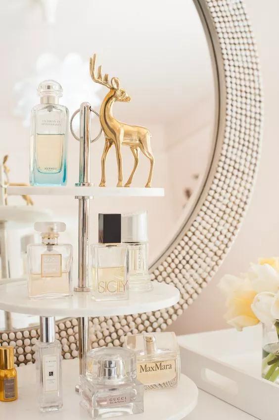 戚薇冰箱塞满香水,戚薇冰箱放香水视频