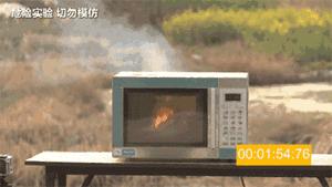 千万别把它们放进微波炉,不能放进微波炉的8样东西