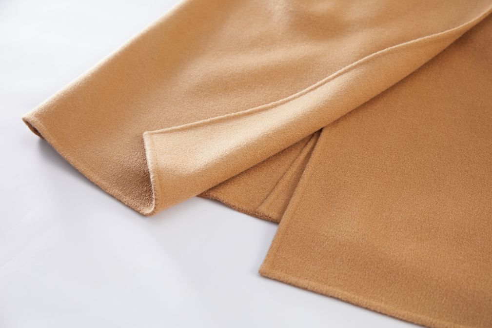 1/10价钱买奢品、法国小众品牌,MaxMara、Burberry同厂经典大衣