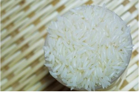 米放着长虫子了怎么办,米放久了有虫子到处飞怎么处理