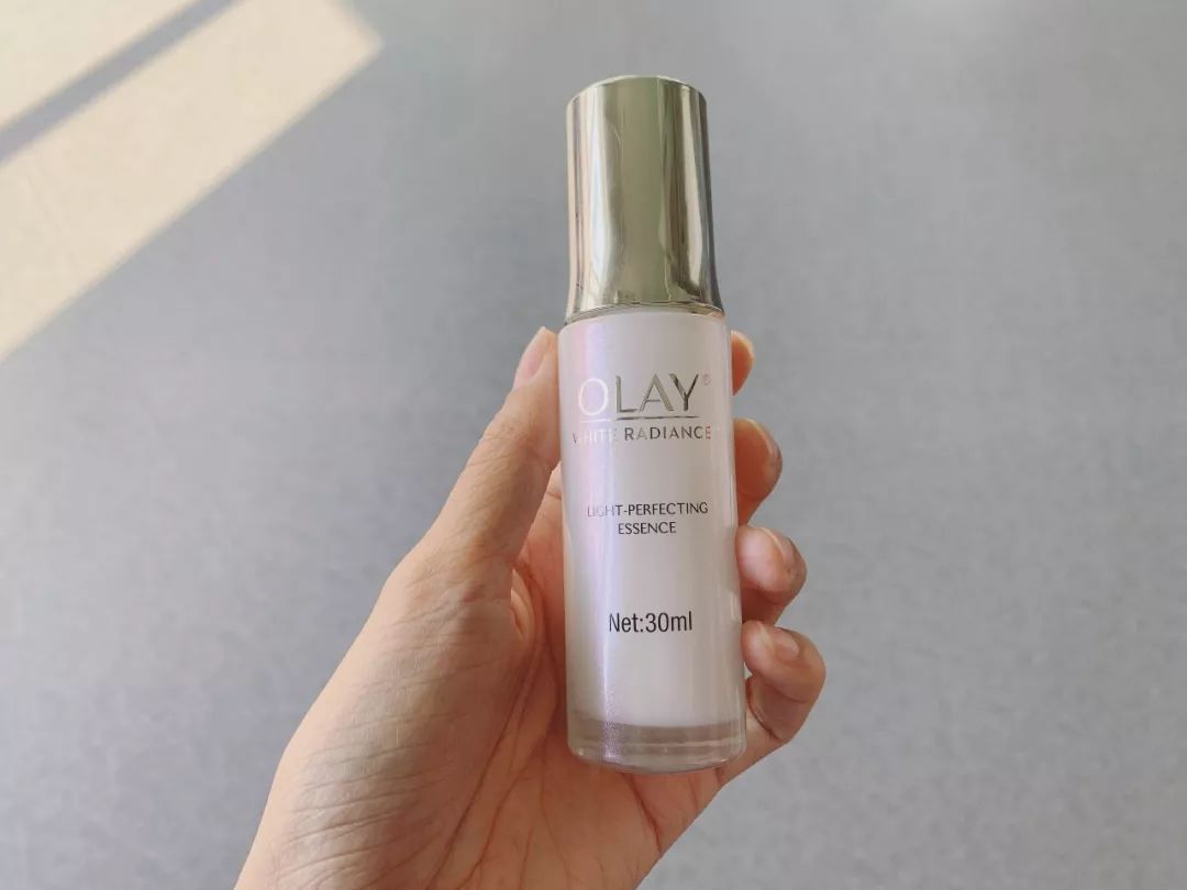 国货美白好物推荐,想美白用水乳还是精华