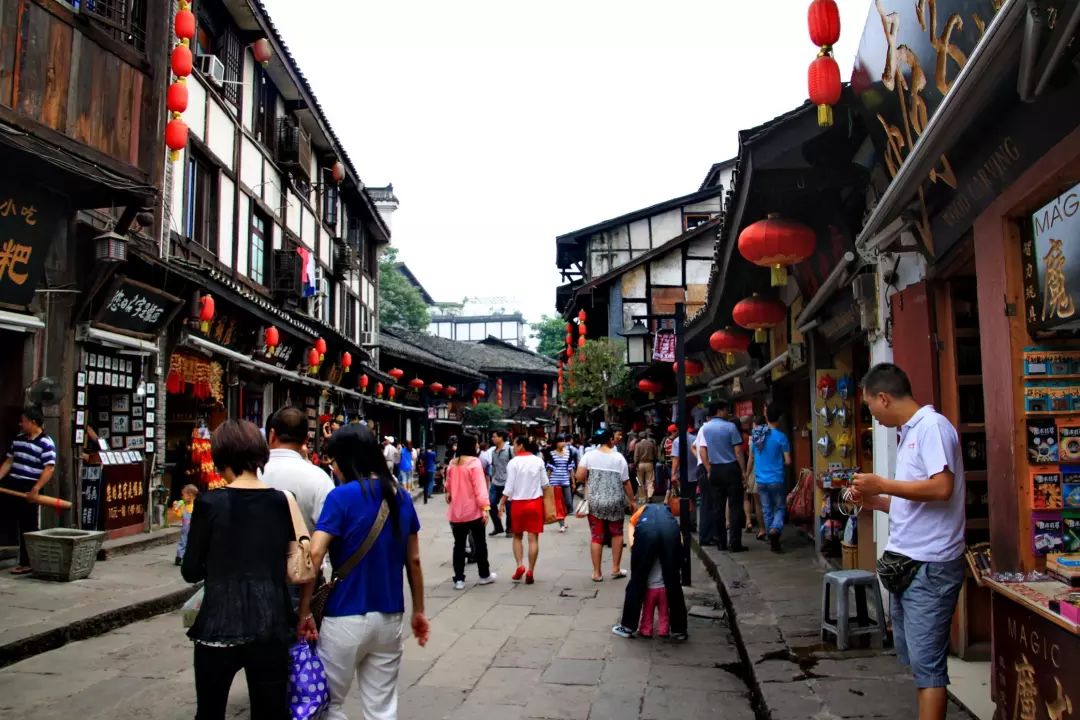 我看沙坪坝政法综治新成就④|突出重点分类施策全力净化治安环境——沙坪坝区纵深推进扫黑除恶专项斗争