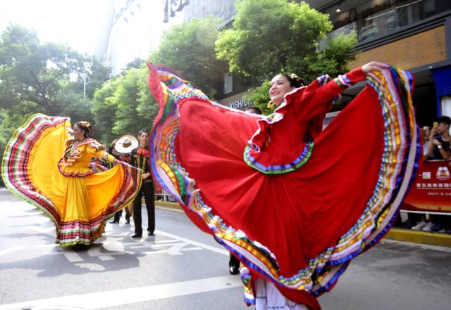 南昌国际军乐节,南昌军乐节巡游现场直播