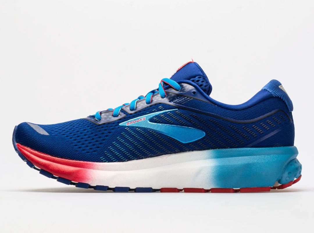 怎么选购回弹好的跑鞋,索康尼跑鞋选购攻略