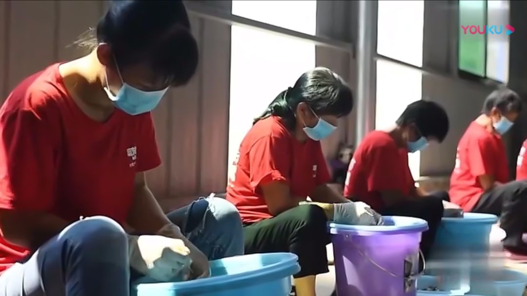 靠卖奶茶致富一杯奶茶999元,一杯奶茶净赚多少钱