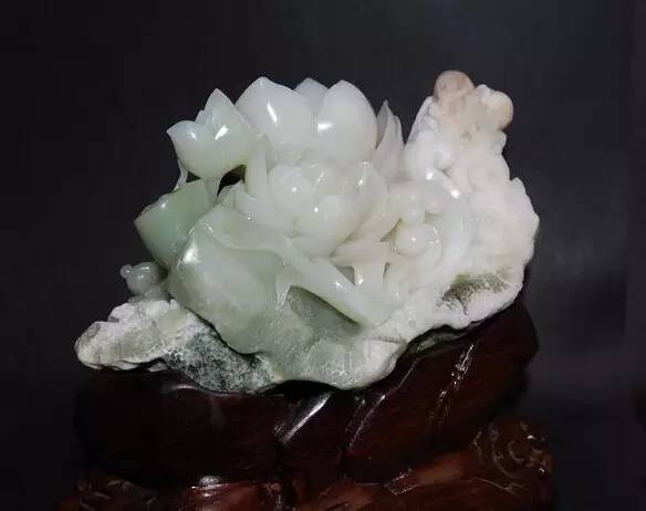 美玉“开花”，艳而不俗