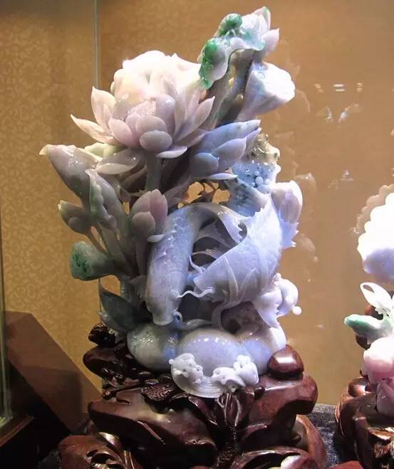 美玉“开花”，艳而不俗