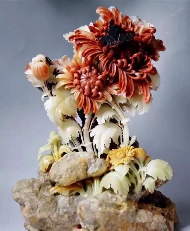 美玉“开花”，艳而不俗