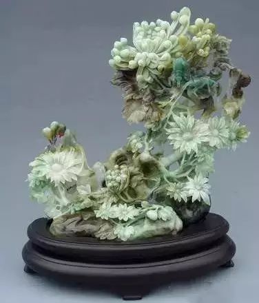 美玉“开花”，艳而不俗