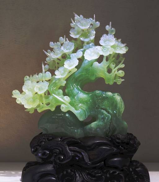 美玉“开花”，艳而不俗