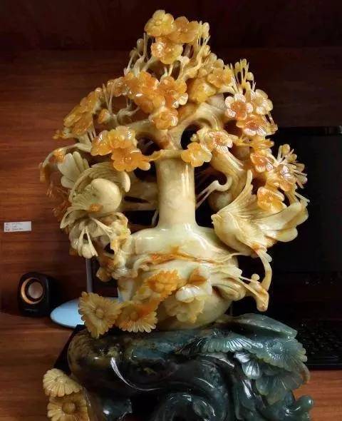 美玉“开花”，艳而不俗