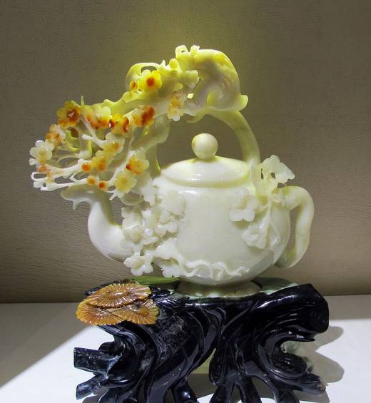 美玉“开花”，艳而不俗