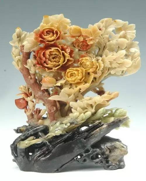 美玉“开花”，艳而不俗