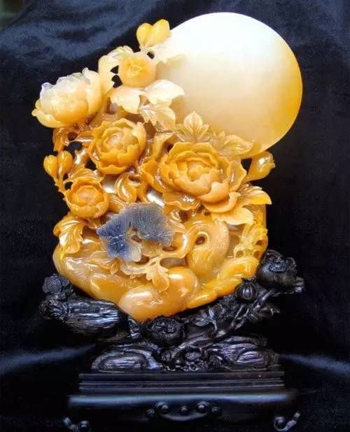 美玉“开花”，艳而不俗