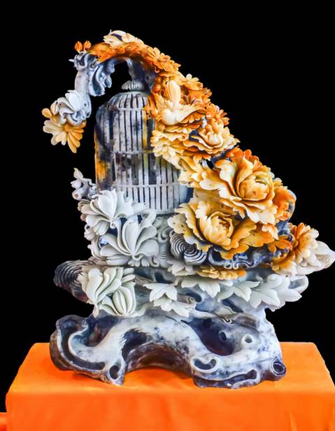 美玉“开花”，艳而不俗