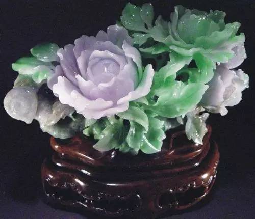 美玉“开花”，艳而不俗