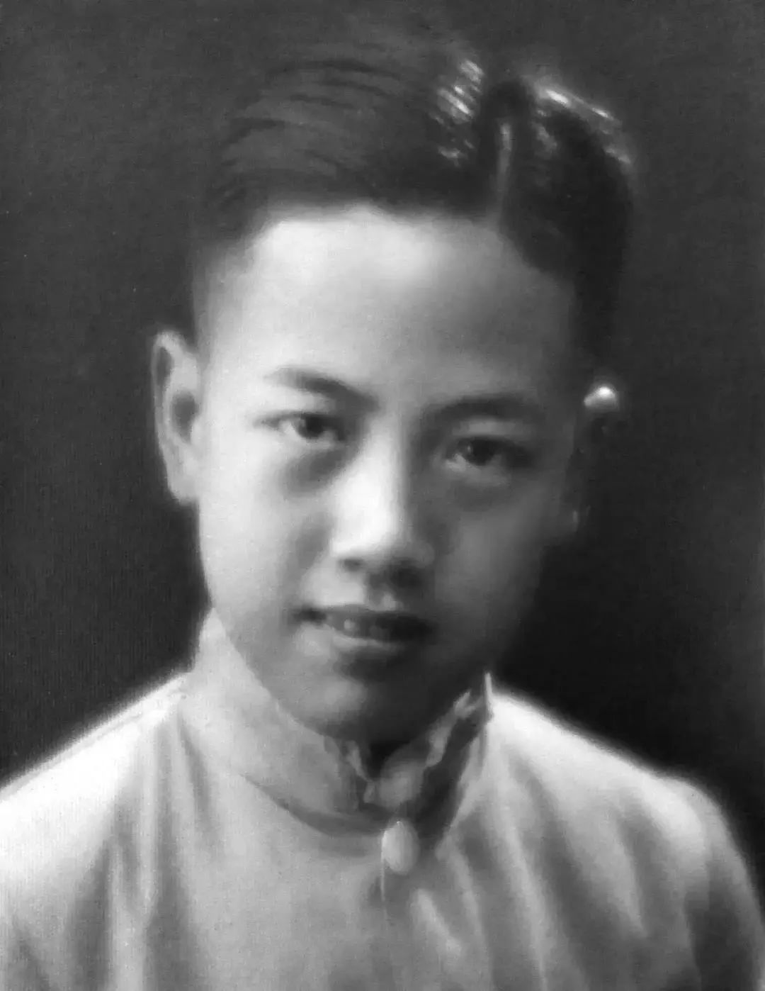 又一香港青年!考入岭大,弃文从医,成为我国兽医药理学学科奠基人